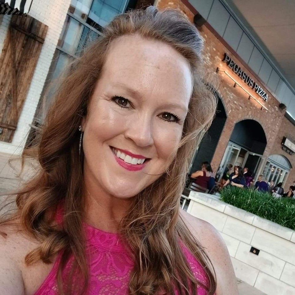 Meet your Posher, Adrienne